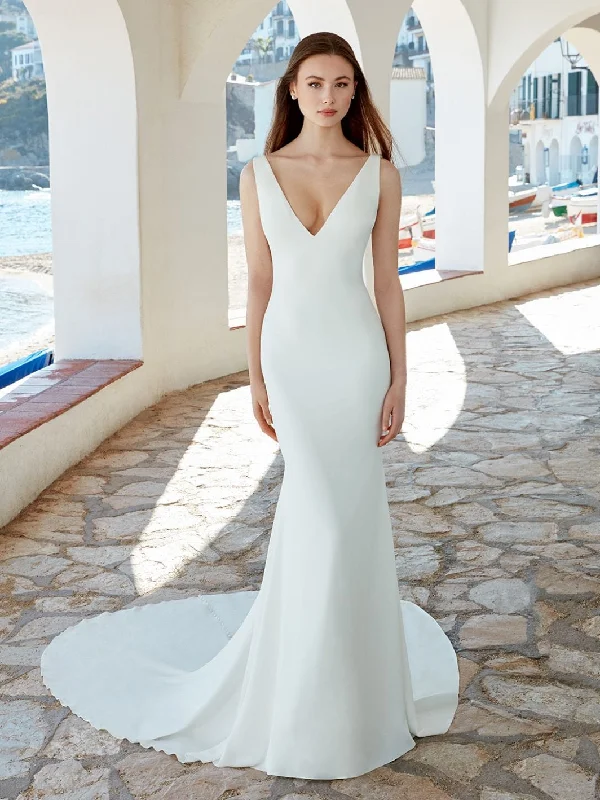 Don’t Wait – Shop Today!Love by Enzoani Antonia - Size 14