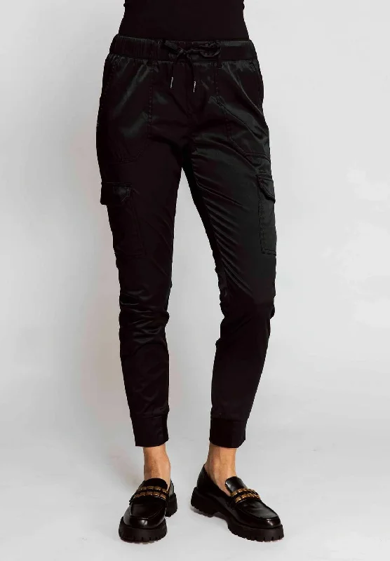 Act Fast – Limited Time Savings!Satin Daisy Cargo Pant In Black